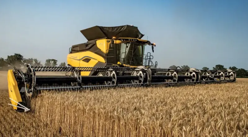 New Holland CR11 combine harvesting wheat